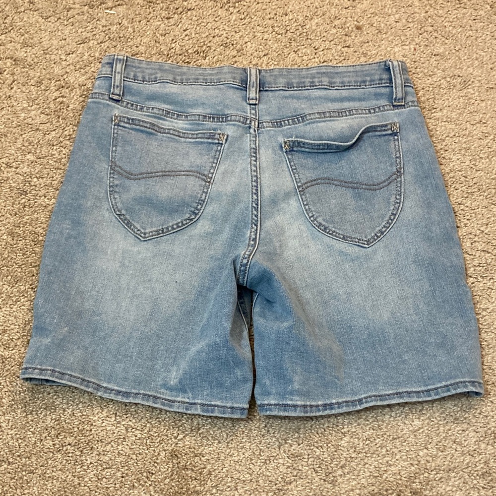 Lee Riders Mid Rise Jean Shorts - Picture 4 of 4